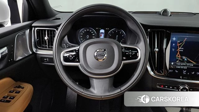 Volvo S60 3rd generation 2019 Белый из Кореи, фото 4