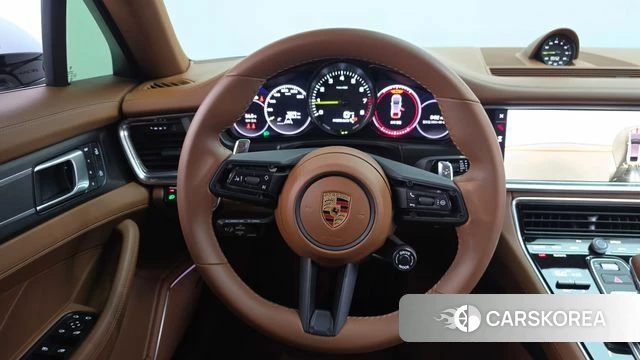 Porsche Panamera (971) 2023 Белый из Кореи, фото 4
