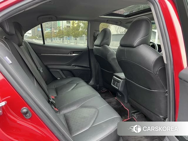 Toyota Camry 2021 Белый из Китая, фото 4