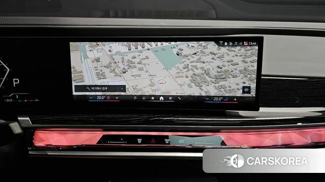 BMW 7 Series (G70) 2025 Белый из Кореи, фото 4