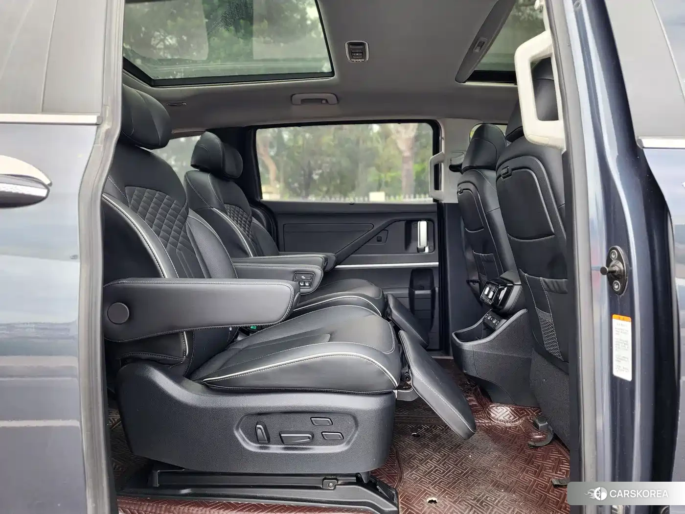Hyundai Custo 2023 Silver/gray из Китая, фото 4