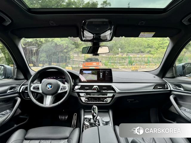 BMW 5 series 2022 Темно-серый из Китая, фото 4