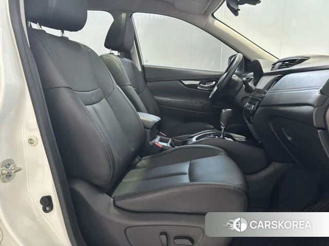 Nissan X-Trail 2023 Белый из Китая, фото 4