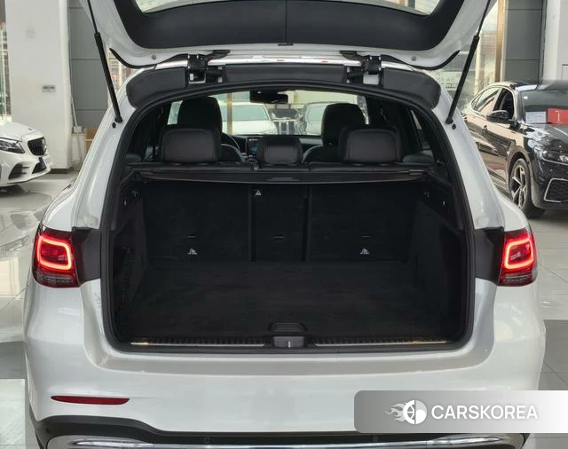 Mercedes-Benz GLC 2021 Белый из Китая, фото 4