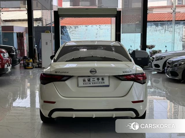 Nissan Sylphy 2022 Белый из Китая, фото 4