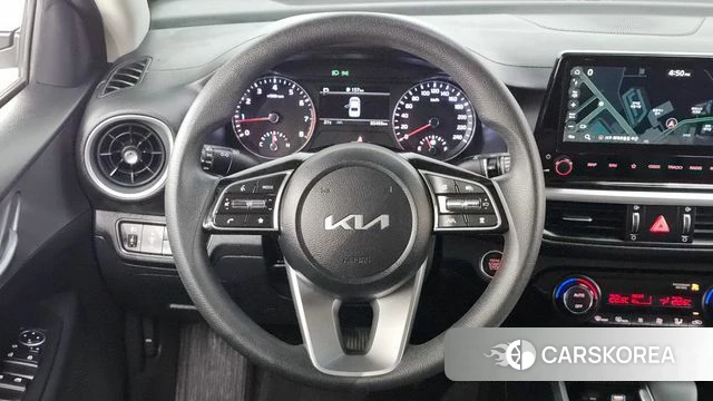Kia The New K3 2nd generation 2023 Белый из Кореи, фото 4