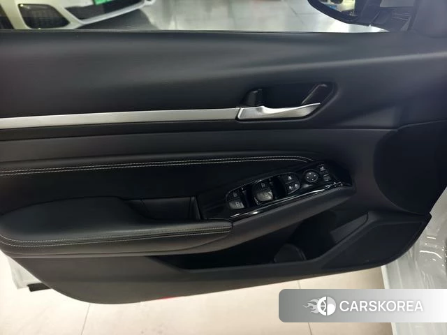 Nissan Altima 2023 Белый из Китая, фото 4