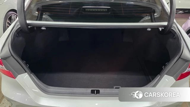 Toyota Camry (XV70) 2024 Белый из Кореи, фото 5