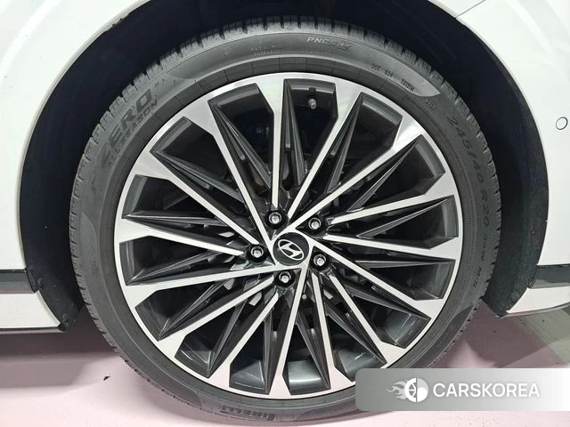 Hyundai Grandeur Hybrid (GN7) 2024 Белый из Кореи, фото 4