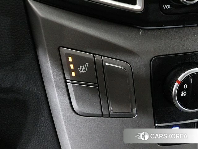 Hyundai The New Grand Starex 2021 Серебристо-серый из Кореи, фото 4