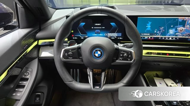 BMW i5 (G60) 2023 Черный из Кореи, фото 4