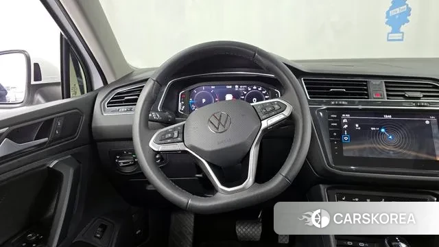 Volkswagen Tiguan second Generation 2024 Белый из Кореи, фото 4