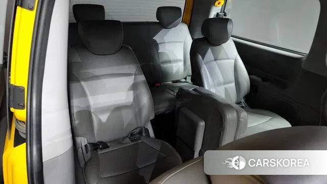 Hyundai The New Grand Starex 2018 Желтый из Кореи, фото 4