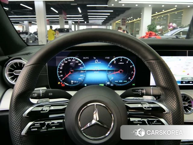 Mercedes-Benz E-Class 2021 Белый из Китая, фото 4