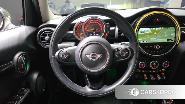 Mini Cooper D 2018 Жемчужный цвет из Кореи, фото 4