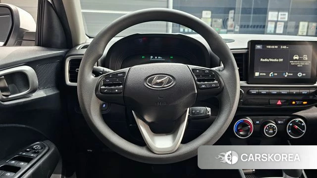 Hyundai Venue 2023 Белый из Кореи, фото 4