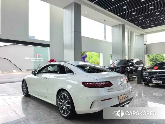 Mercedes-Benz E-Class 2023 Белый из Китая, фото 4