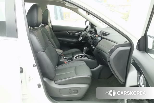 Nissan X-Trail 2021 Белый из Китая, фото 4