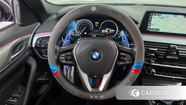 BMW 5 Series (G30) 2018 Черный из Кореи, фото 4