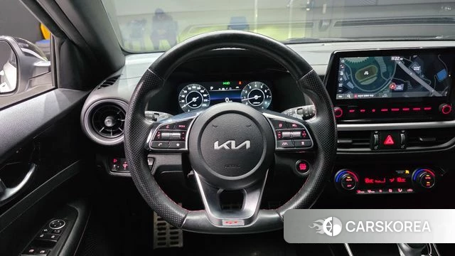 Kia The New K3 2nd generation 2021 Белый из Кореи, фото 4