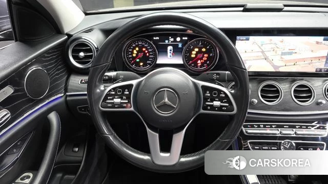 Mercedes-Benz E-Class W213 2018 Серебристо-серый из Кореи, фото 4