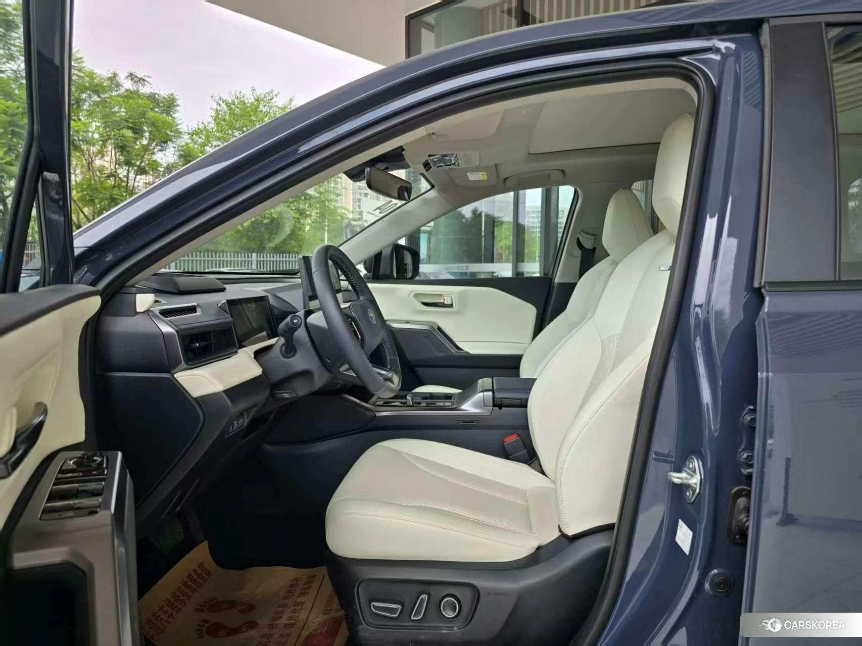 Toyota RAV4 2025 Синий из Китая, фото 4
