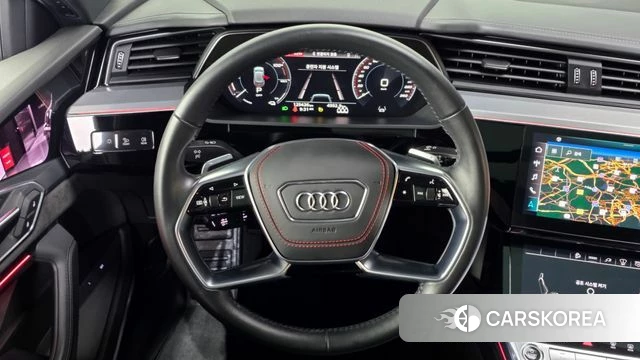 Audi e-Tron 2021 Черный из Кореи, фото 4