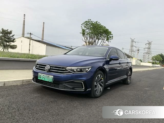 Volkswagen Magotan 2021 Синий из Китая, фото 4