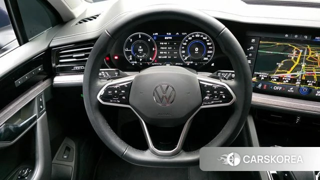 Volkswagen Touareg 3rd generation 2023 Синий из Кореи, фото 4