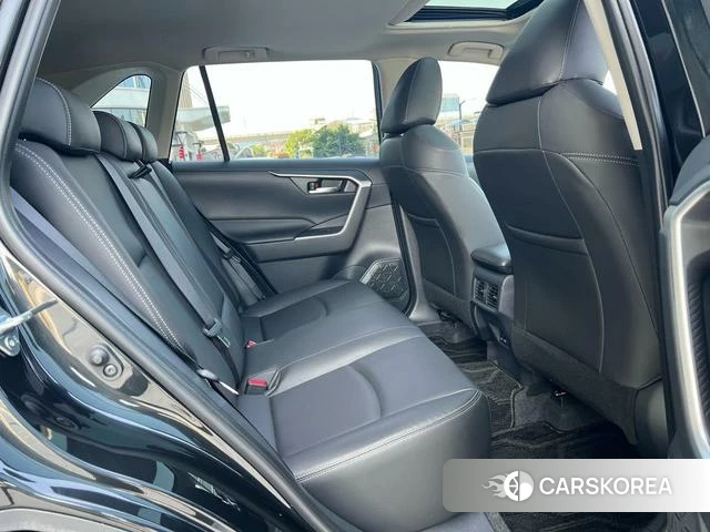 Toyota RAV4 2024 Черный из Китая, фото 4