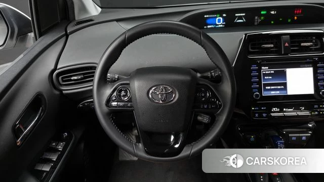 Toyota Prius 4th Generation 2021 Белый из Кореи, фото 4