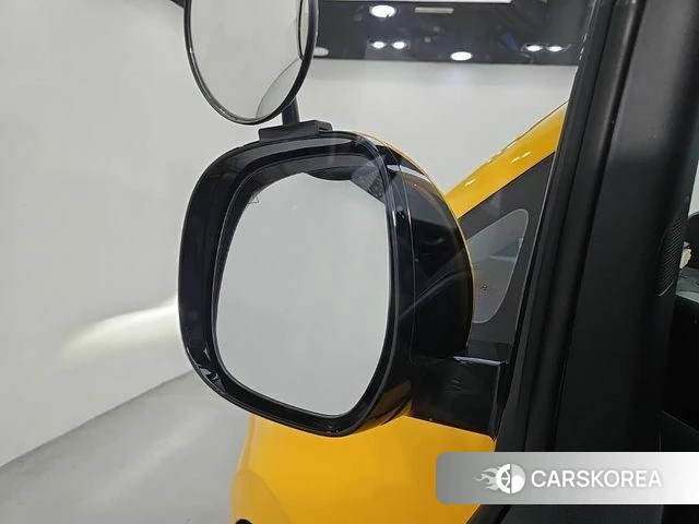 Hyundai Staria 2021 Желтый из Кореи, фото 4