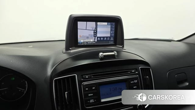 Hyundai Grand Starex 2018 Серебряный из Кореи, фото 4