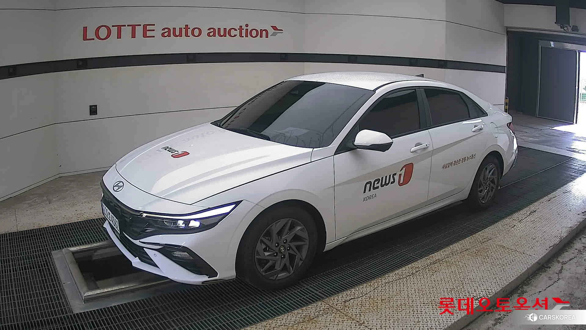 Hyundai Avante 2024 Atlas White из Кореи, фото 4