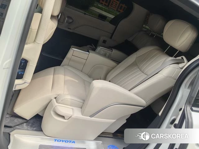 Toyota Sienna 2026 Белый из Китая, фото 4