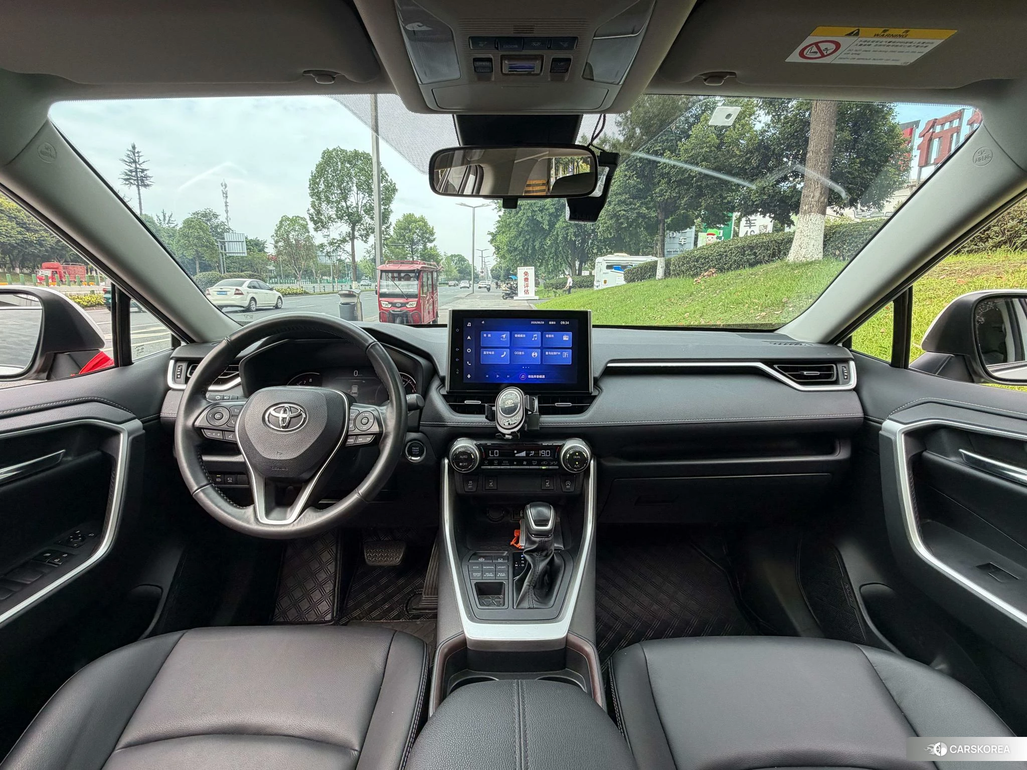 Toyota RAV4 2021 Белый из Китая, фото 4