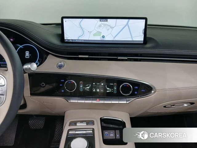 Genesis GV70 2023 Белый из Кореи, фото 4