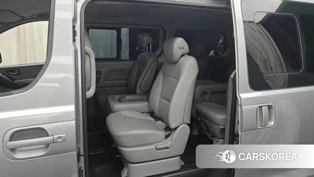 Hyundai The New Grand Starex 2019 Серебристо-серый из Кореи, фото 4
