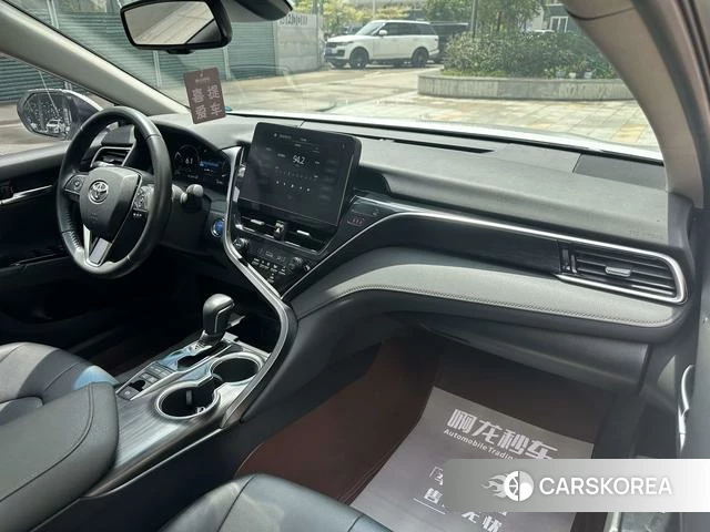 Toyota Camry 2021 Белый из Китая, фото 4