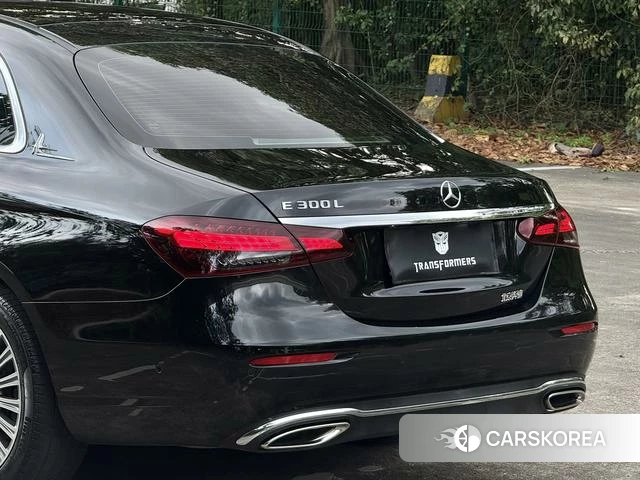 Mercedes-Benz E-Class 2023 Черный из Китая, фото 4