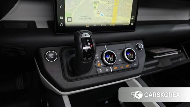 Land Rover Defender (L663) 2025 Черный из Кореи, фото 4