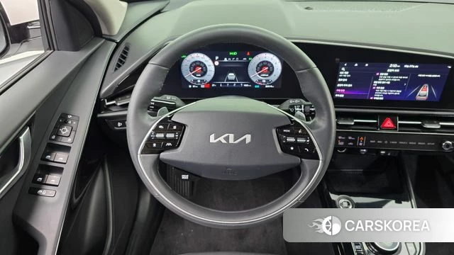 Kia Di Ol Nu Niro 2025 Белый из Кореи, фото 4