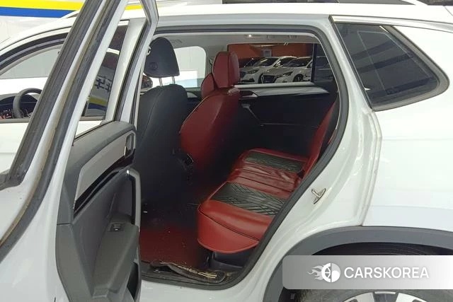 Volkswagen Tayron 2022 Белый из Китая, фото 4