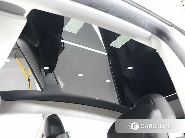 Tesla Model Y 2023 Белый из Кореи, фото 4