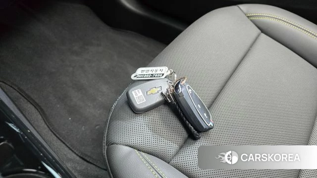 Chevrolet (GM Daewoo) Trax Crossover 2023 Желтый из Кореи, фото 4