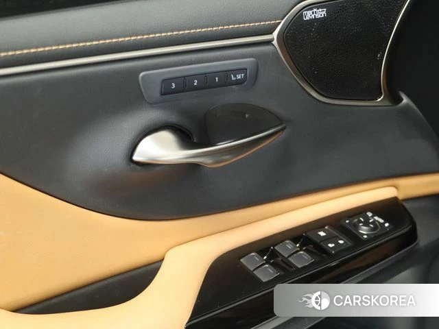 Lexus ES300h 7th generation 2025 Синий из Кореи, фото 4