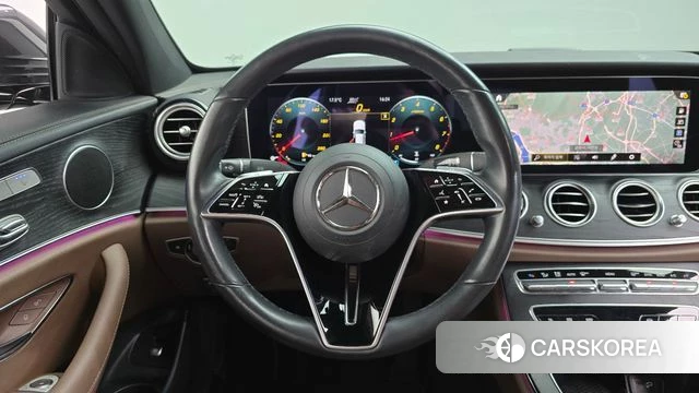 Mercedes-Benz E-Class W213 2021 Серый из Кореи, фото 4