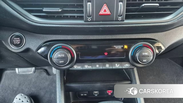 Kia The New K3 2nd generation 2022 Белый из Кореи, фото 4