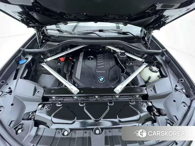 BMW X7 2022 Черный из Китая, фото 4