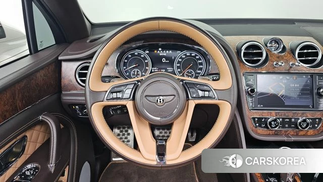 Bentley Bentayga 2018 Жемчужный цвет из Кореи, фото 4